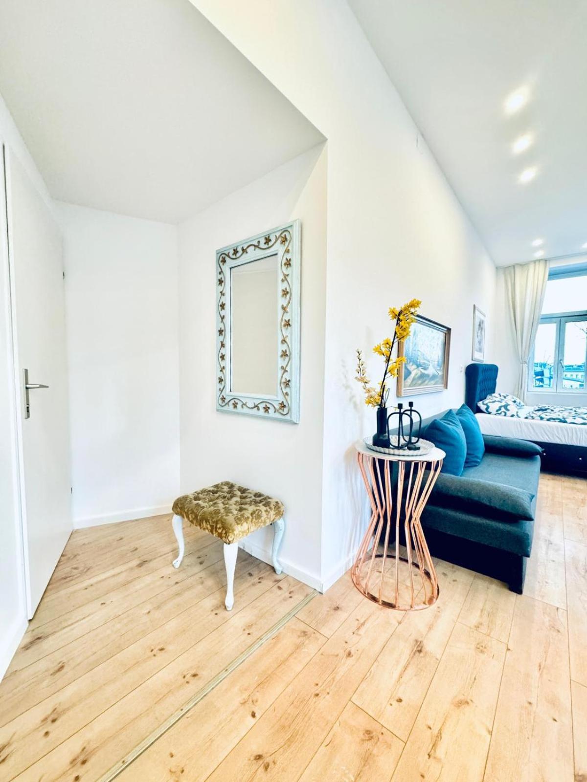 Appartamento Spacious 3br Shared 11minute Stroll To Atzgersdorf Park *