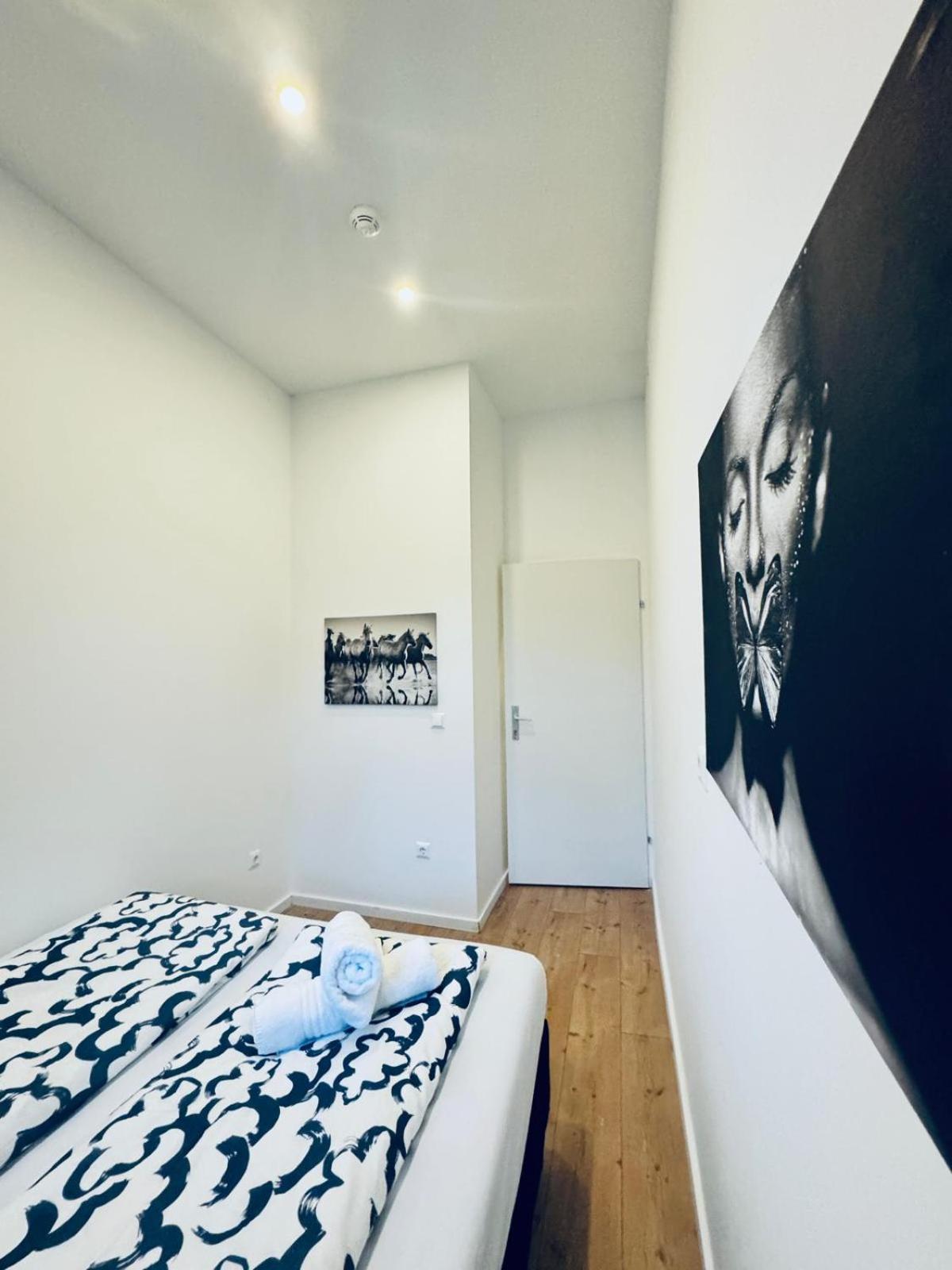 Appartamento Spacious 3br Shared 11minute Stroll To Atzgersdorf Park *