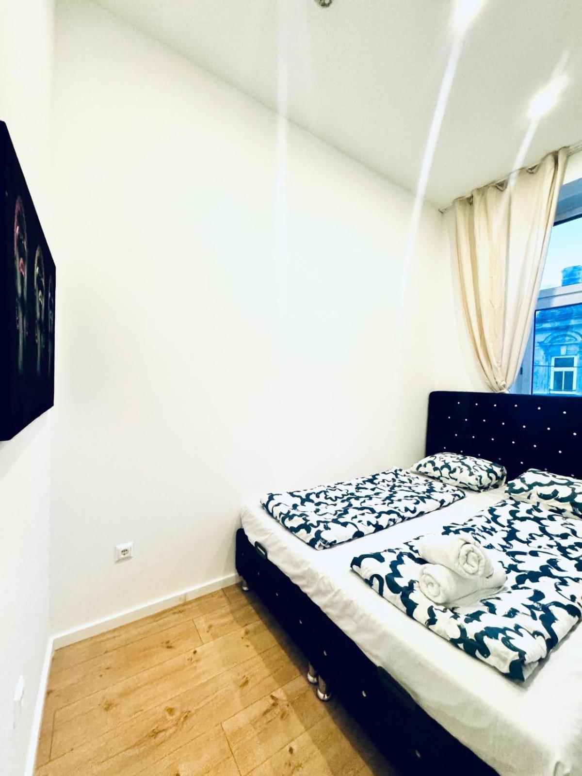 Appartamento Spacious 3br Shared 11minute Stroll To Atzgersdorf Park *