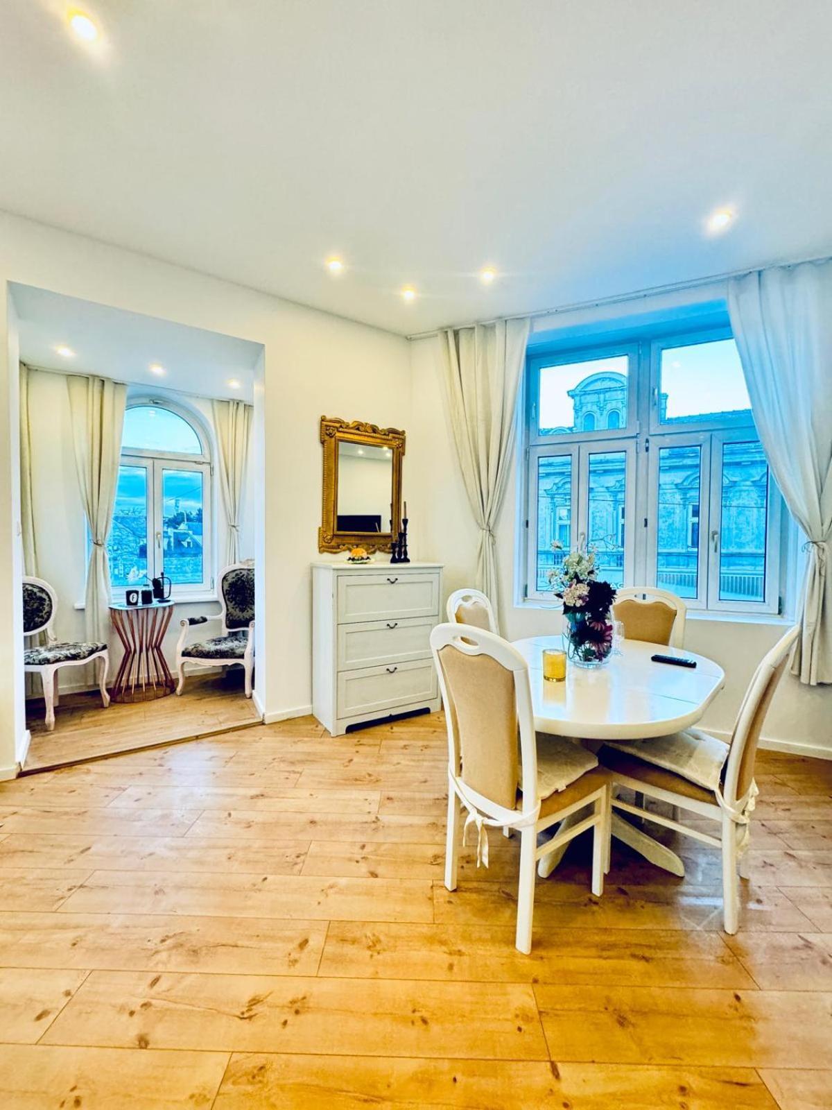 Apartmán Spacious 3br Shared 11minute Stroll To Atzgersdorf Park *