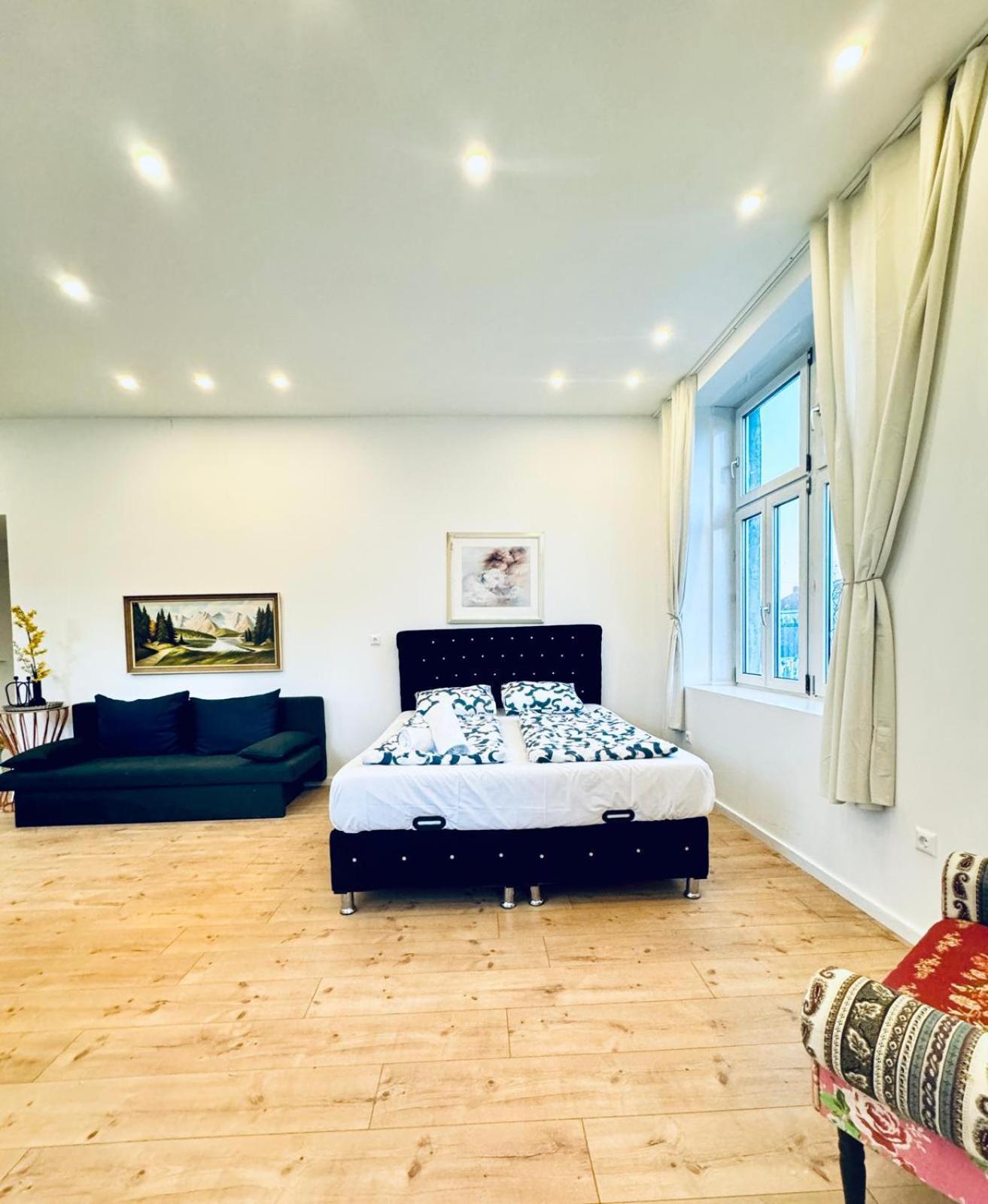 Spacious 3br Shared 11minute Stroll To Atzgersdorf Park Vídeň