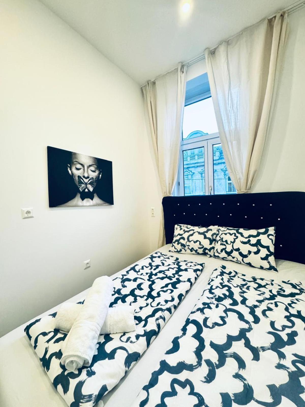 Apartmán Spacious 3br Shared 11minute Stroll To Atzgersdorf Park Vídeň
